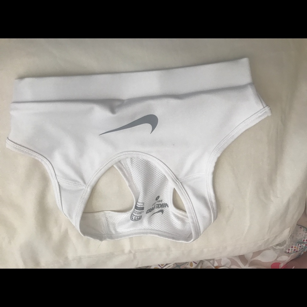 Nike Pro White Sports Bra